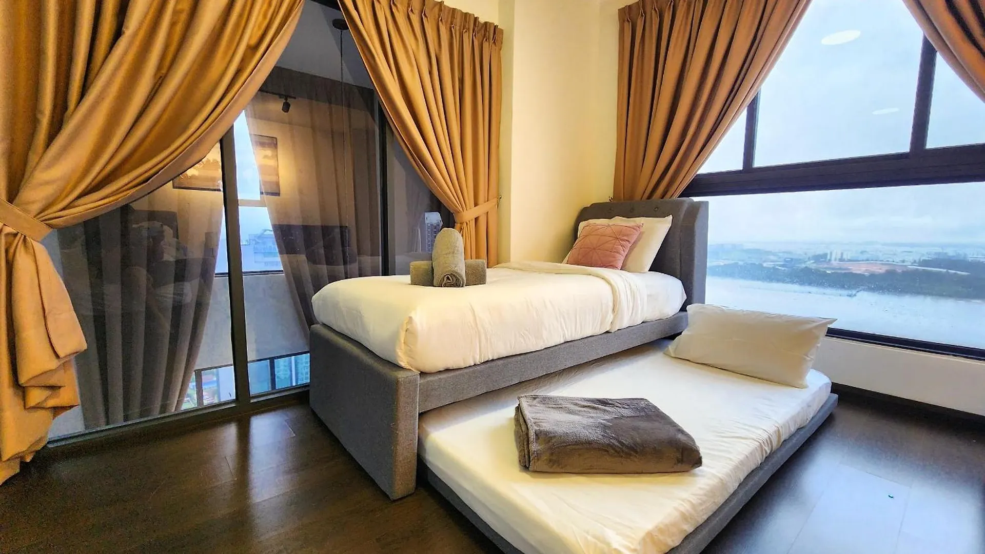 Loft Suite Seaview 2Br Jb Ciq 8Pax Johor Bahru Malaysia